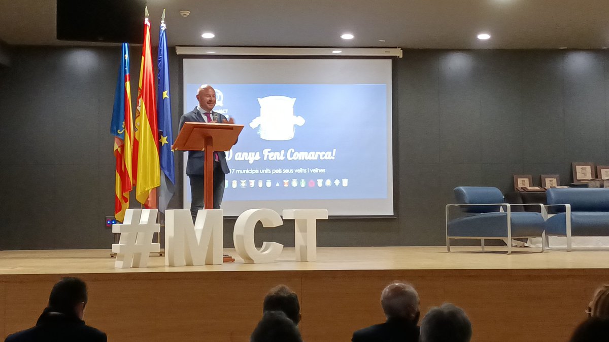 manccampdeturia's tweet photo. El president de la @dipvalencia inaugura la jornada del 40 aniversari de la Mancomunitat Camp de Túria #40anysMCT #campdeturia #fentcomarca #mancomunitatcampdeturia #mancomunidades #mancomunitats https://t.co/NlDCsUntjU