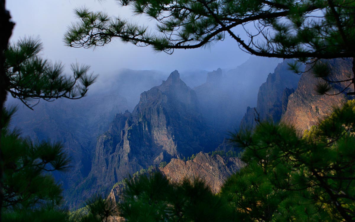 Reinatoca's tweet photo. #paisaje#montaña#nuves https://t.co/sM1twngL0K