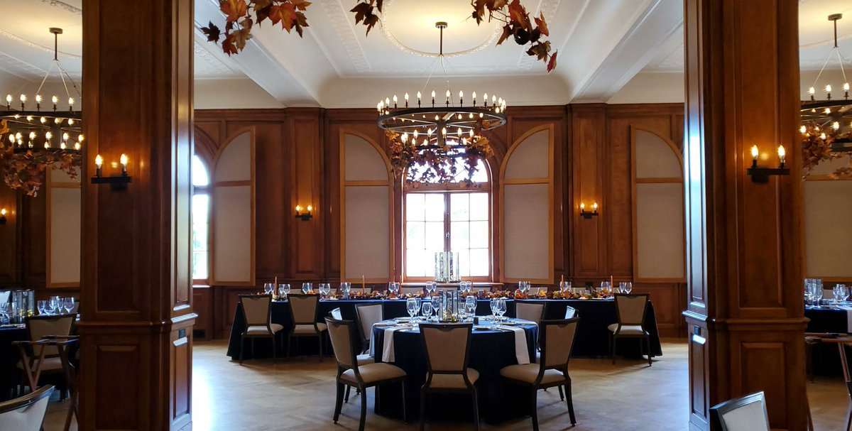 HotelSaranac's tweet photo. We fall in love with fall weddings! We still have a few dates available for the fall of 2022 and booking into 2023! Reach out to our amazing Catering Manager, Myra, for more information! 518-891-6900 https://t.co/ODuGrNES2t