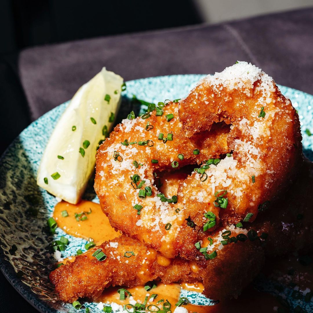 burdi_app's tweet photo. Shrimply scrumptious #SorryNotSorry #Pun

You don't have too be a big fan of sushi🍣 to eat at @sushirevolutldn as they cater to everyone’s tastes 🙌.

One of their most popular dishes? The panko popcorn shrimp with parmesan. https://t.co/R7FX6xHQw0