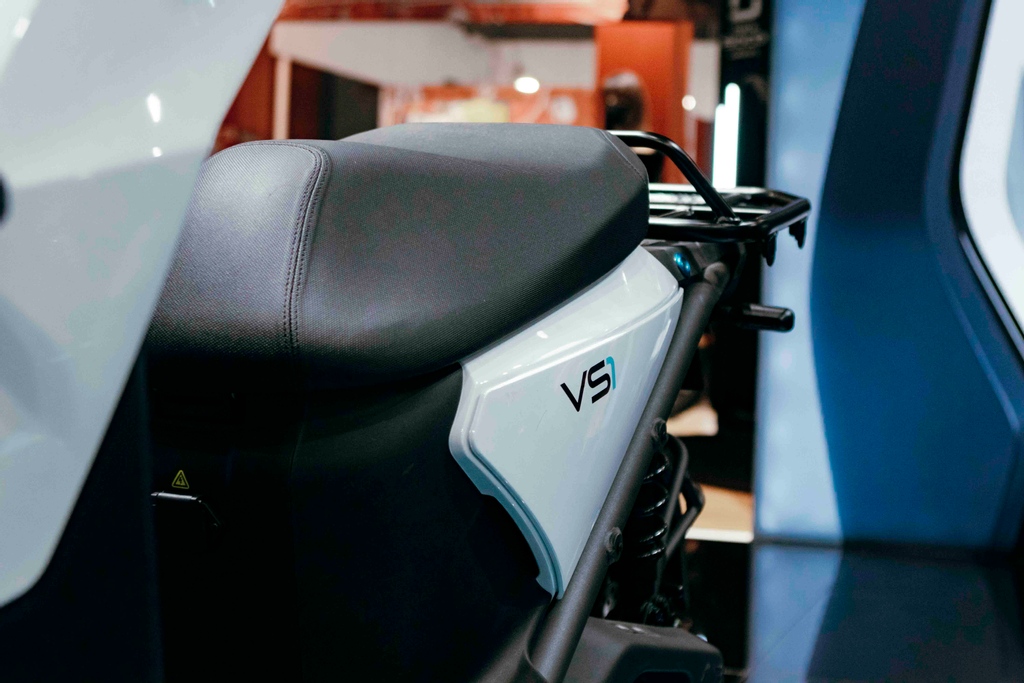 vmotosoco's tweet photo. Vmoto Fleet VS1 ⁠⁠
⁠
We are live @eicmaofficial 2021!⁠
⁠
Come find us at Hall 22 - Booth T21.⁠
⁠
#EICMA #RoadToEICMA2021⁠
#Vmoto #VmotoSoco #VmotoSocoEV #SuperSoco #electricvehicles #electriciscool⁠ https://t.co/cpnWPkckRe