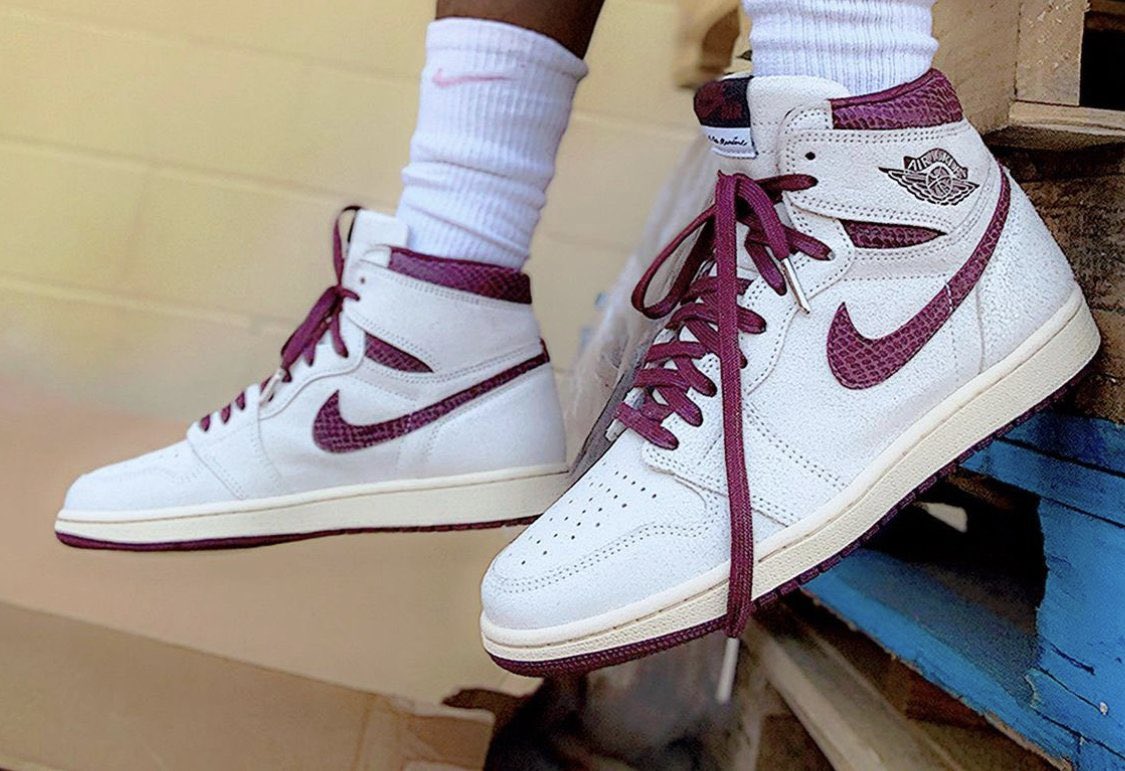 SNKR_TWITR tweet media