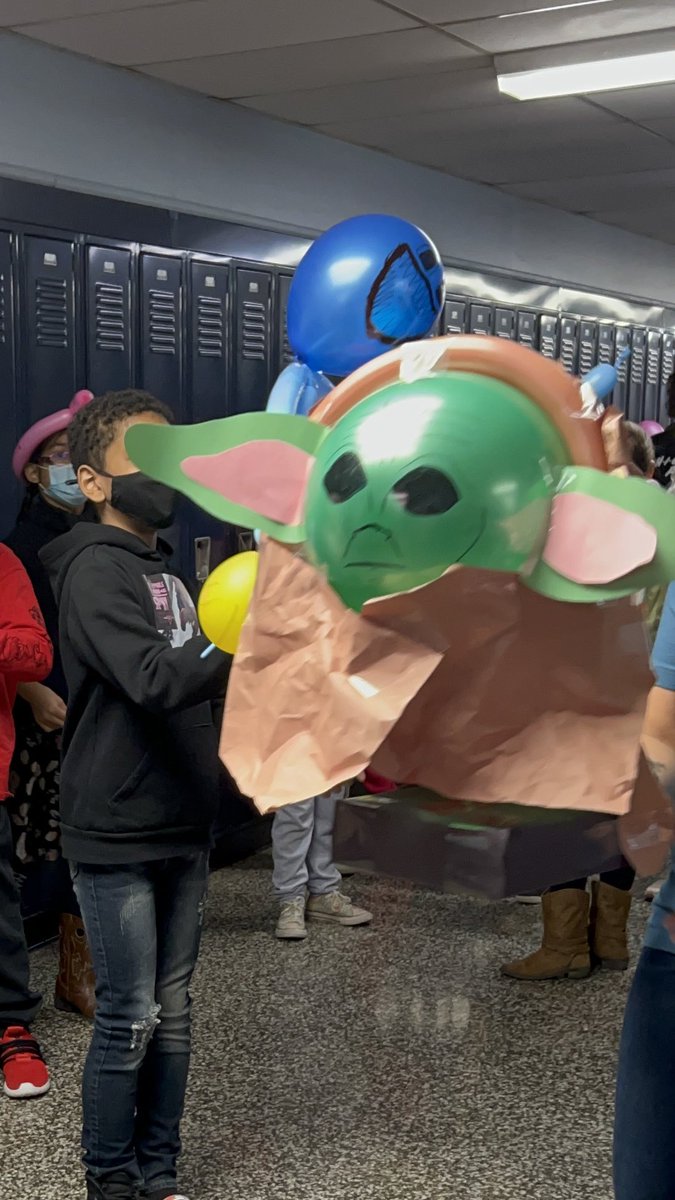 MrsBaldizzone's tweet image. The annual Bartle Thanksgiving Day Parade! 🦃