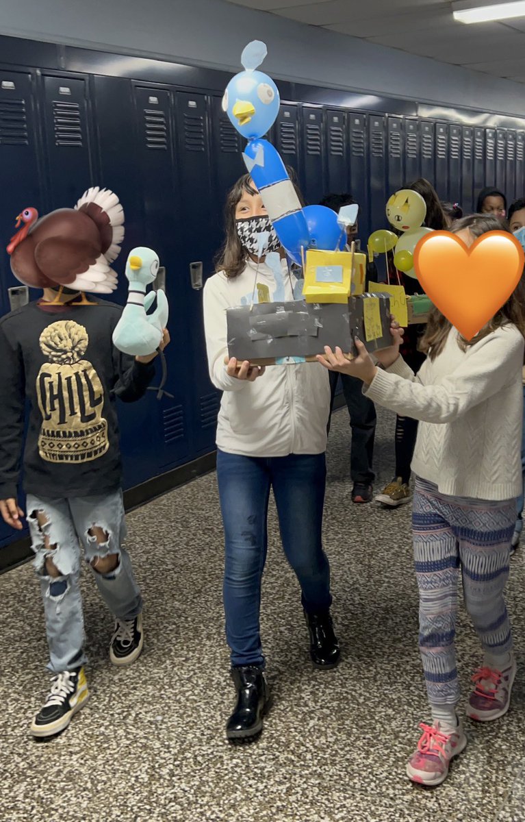 MrsBaldizzone's tweet image. The annual Bartle Thanksgiving Day Parade! 🦃