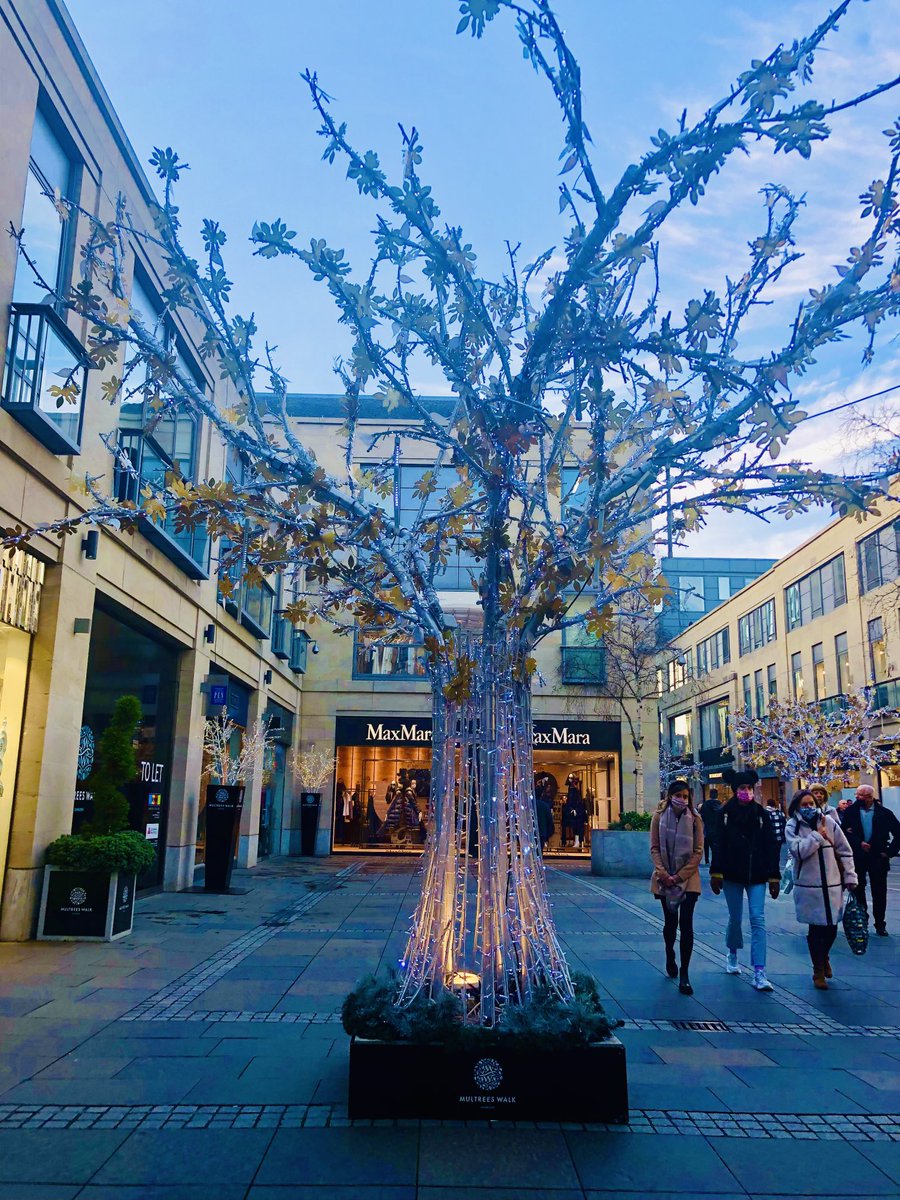 Nestival_INTRNL's tweet photo. Running around the city bringing Christmas sparkle @edinburghcastle #stjames #multrees #christmas #hohoho #briskbrightfrostyskies @Edxmas @EssentialEdin #skatesandsausage #mulledwine #burgersandbaileys #markets #gingerbread #shows #funtobehad https://t.co/msUHYmifO4