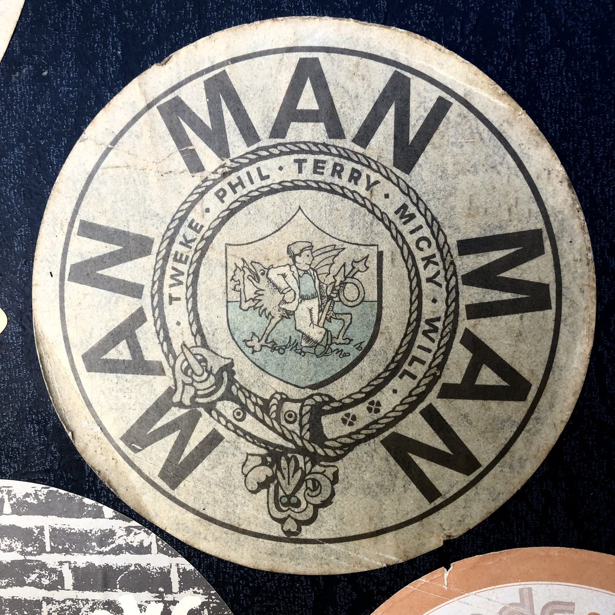 atchippie's tweet photo. Stickers on an old guitar case bound for tip #gong #halfhumanband #chilliwilli #manband https://t.co/oXo8tGeJos