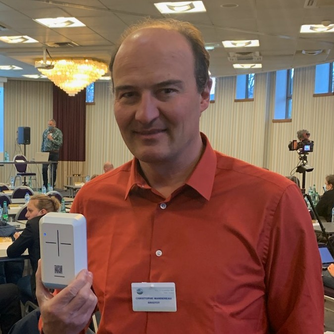 ChrisMandereau's tweet photo. Colloque #Atmosfair
Excellents échanges
Solutions humaines en #Gouvernancedescommuns face au #PFH , biologique avec #Arboclimat et technologiques pour détecter et réduire les ppm CO2🌬️ intérieur comme extérieur,
👉 capteur multigaz air intérieur
#ChaquePPMcompte
(Paraphrase...;) https://t.co/bS8y9LsYl5