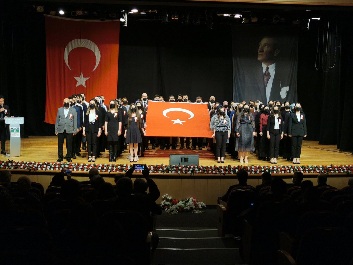 ✨Öğrencilerimiz için her zorluğa göğüs geren, karanlıkları aydınlatan tüm öğretmenlerimize minnetle... 
#öğretmenizheryerdeyiz
<a href="/tcmeb/">Millî Eğitim Bakanlığı</a> <a href="/istanbulilmem/">İstanbul İl Millî Eğitim Müdürlüğü</a> <a href="/memleventyazici/">Levent Yazıcı</a> <a href="/EminCikrikci/">Emin ÇIKRIKÇI</a>