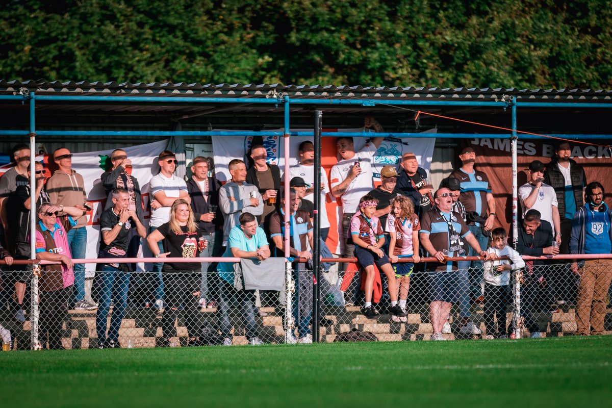 IsthmianLeague's tweet photo. https://t.co/gMkwYM0A2s Barking defender goes Casual.
Peter Ojemen moves on up
#IsthmianLeague #PitchingIn #Casuals https://t.co/mAeEl90KkA