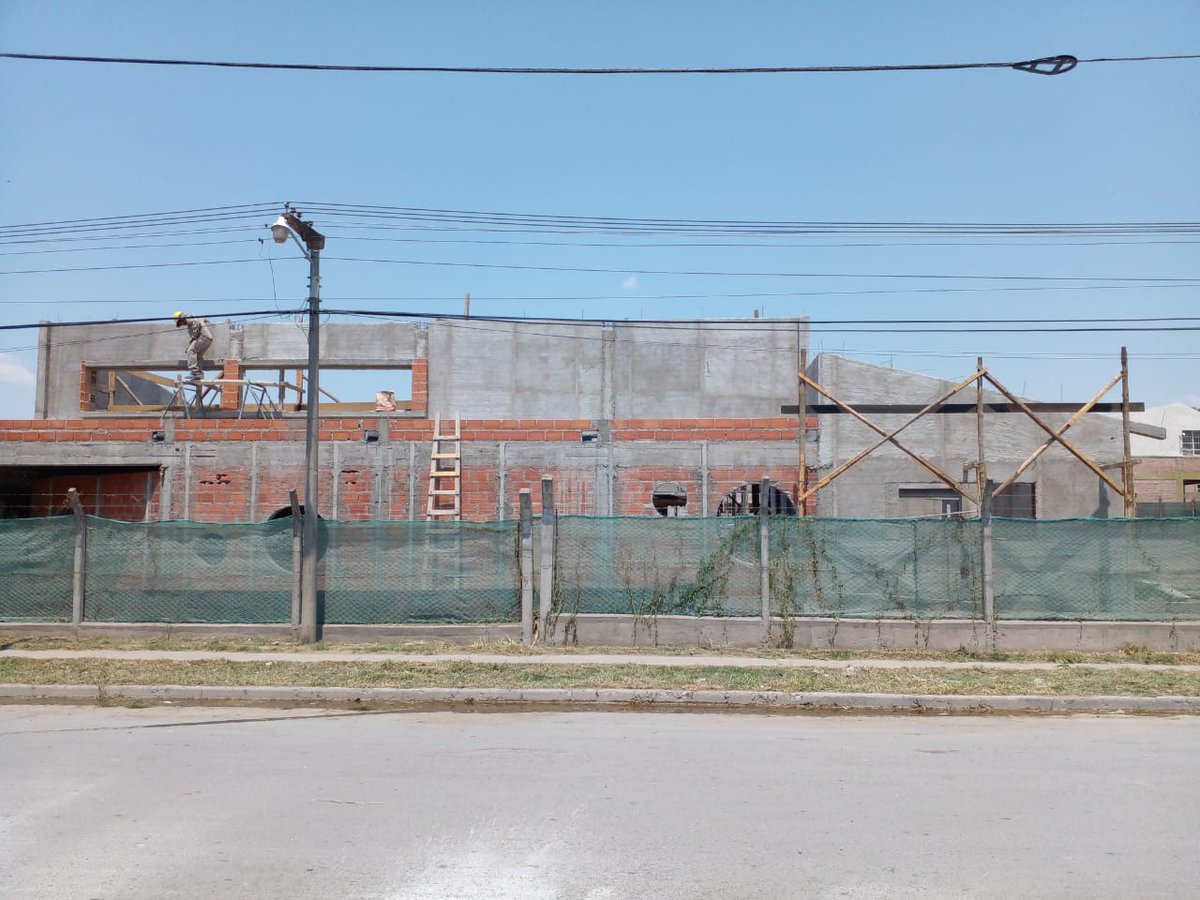 UCEPE_Educacion's tweet photo. #UCEPE Nueva infraestructura escolar de nivel inicial para barrio San Remo.
En el moderno establecimiento educativo que se construye en la zona Sur de la Ciudad, tendrán posibilidad de comenzar sus estudios más de 360 estudiantes. @MEducacionSalta https://t.co/8FGt7VXXhd