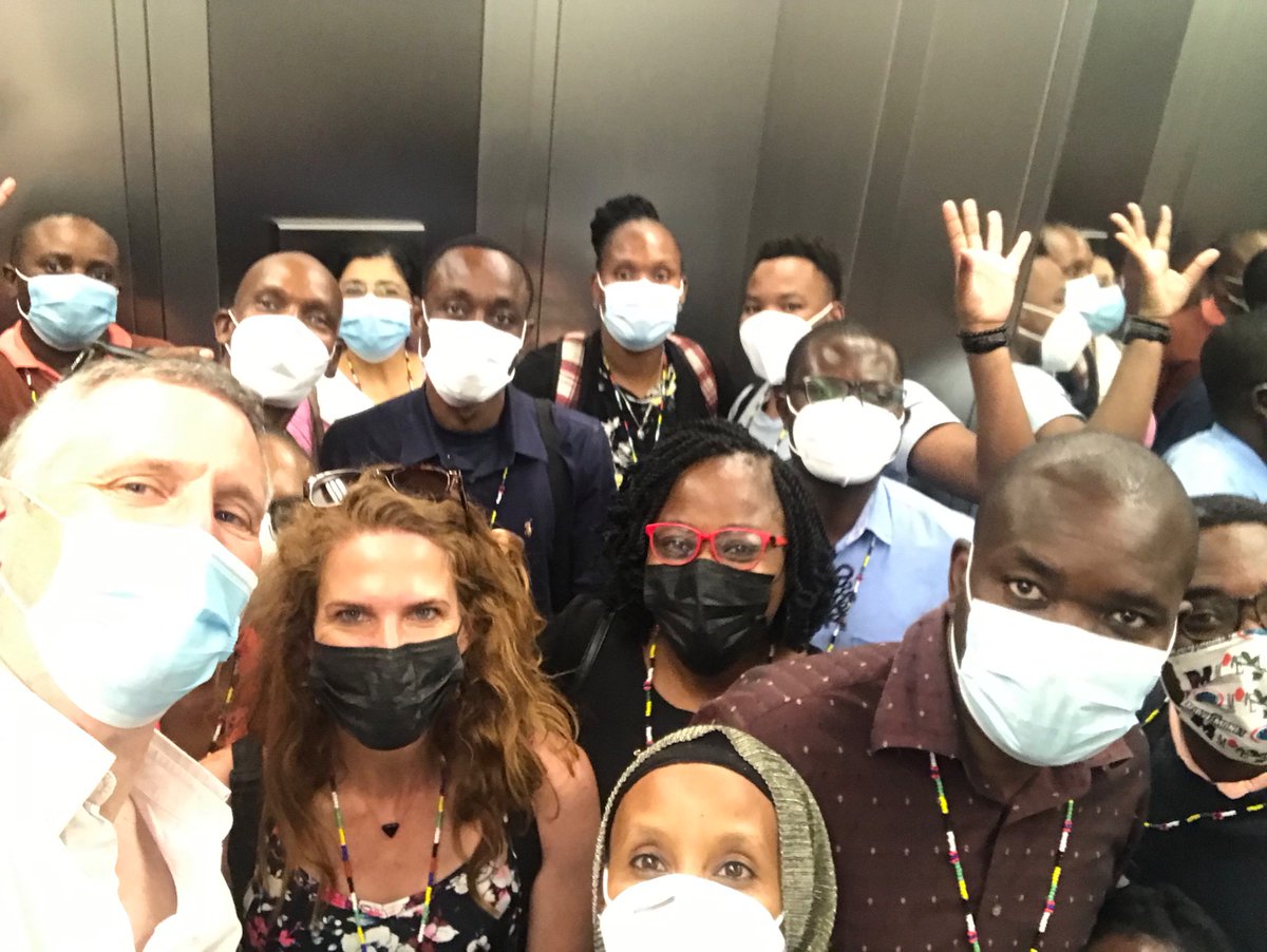 Day 3 #SAASP Preceptorship #AntibioticStewardship course with hands on AS rounds at #GrooteSchuurHospital, hosting colleagues from 🇧🇼 🇳🇬 🇬🇭 🇰🇪 🇿🇲 &amp; the majestic mind of <a href="/NSchellack/">Natalie Schellack</a>. A great mutual learning experience during #WAAW2021 <a href="/ABpreservation/">Adrian Brink</a>  <a href="/AngPharmID/">Angeliki Messina</a> @Denavandenbergh