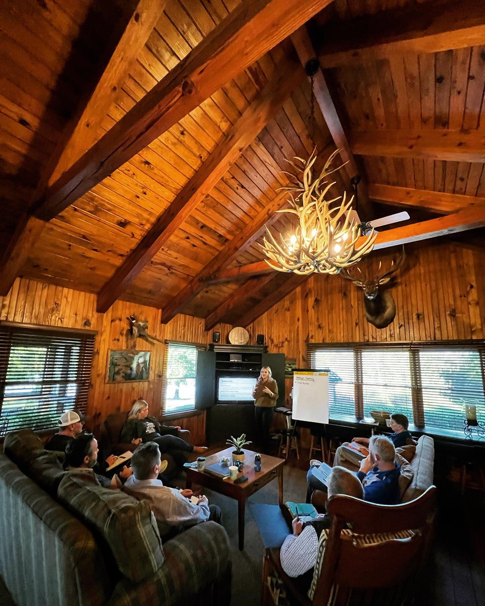thebrandthread's tweet photo. Today’s Strategic Planning Workshop with our client @visitbardstown — cabin style. #StrategicPlanning #BrandWorkshop #TheBrandThread https://t.co/PY37KTrzhx