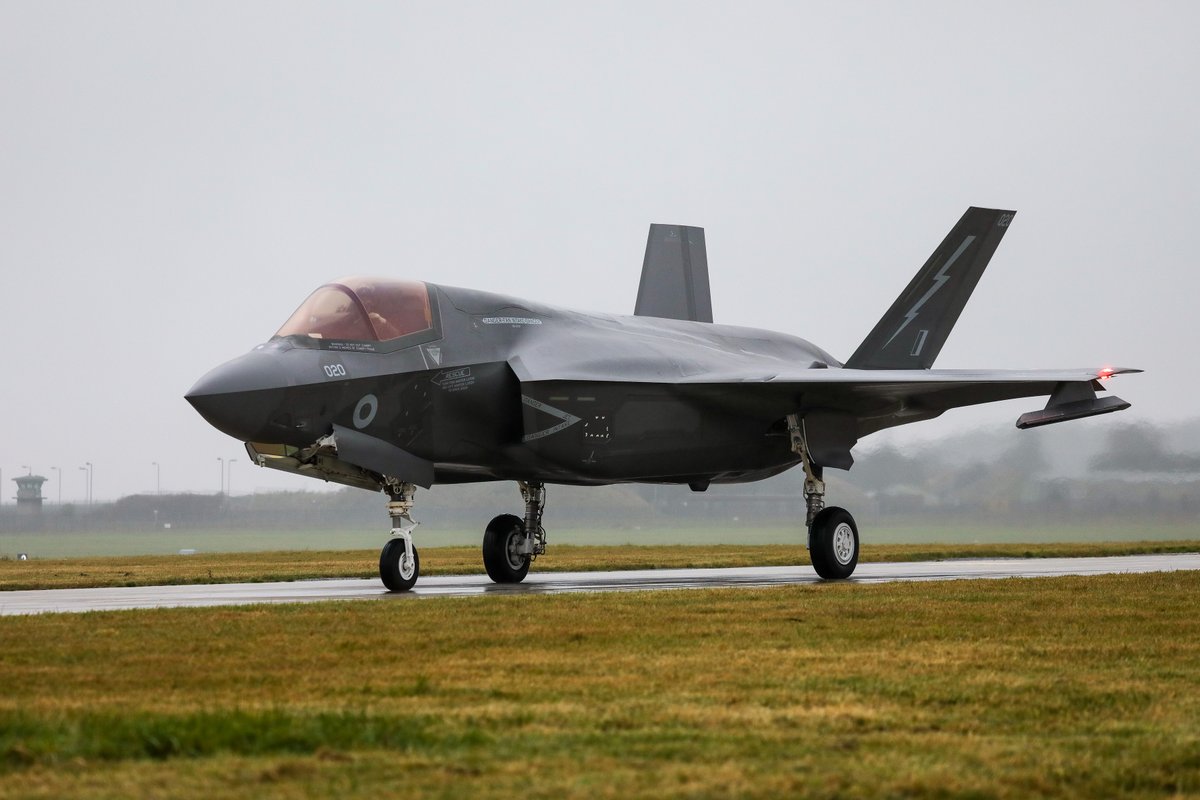 RAF F35B arrives at RAF Marham.
