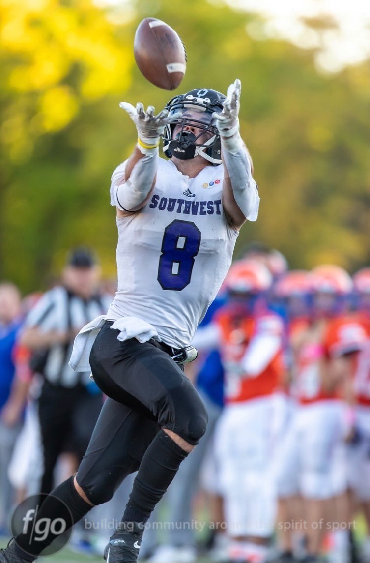 One AE Photos tweet media