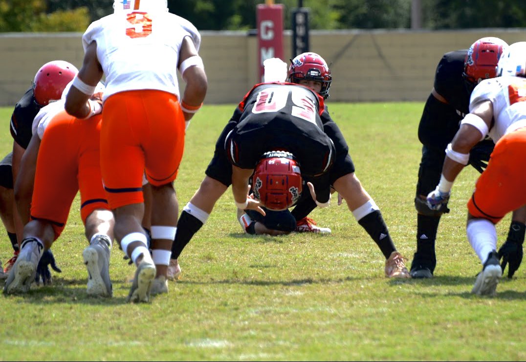 🚨 SEASON HIGHLIGHTS 
True FR. JUCO LS <a href="/GMC_Football/">GMC Football</a> 
NCAA QUALIFIER 
6’0 - 210lbs 
4.0 GPA
4 For 3 Eligibility 
1.Game Film hudl.com/v/2G61S1
2.Fall Camp/ Practice Film youtu.be/ImfFAuSOE_M