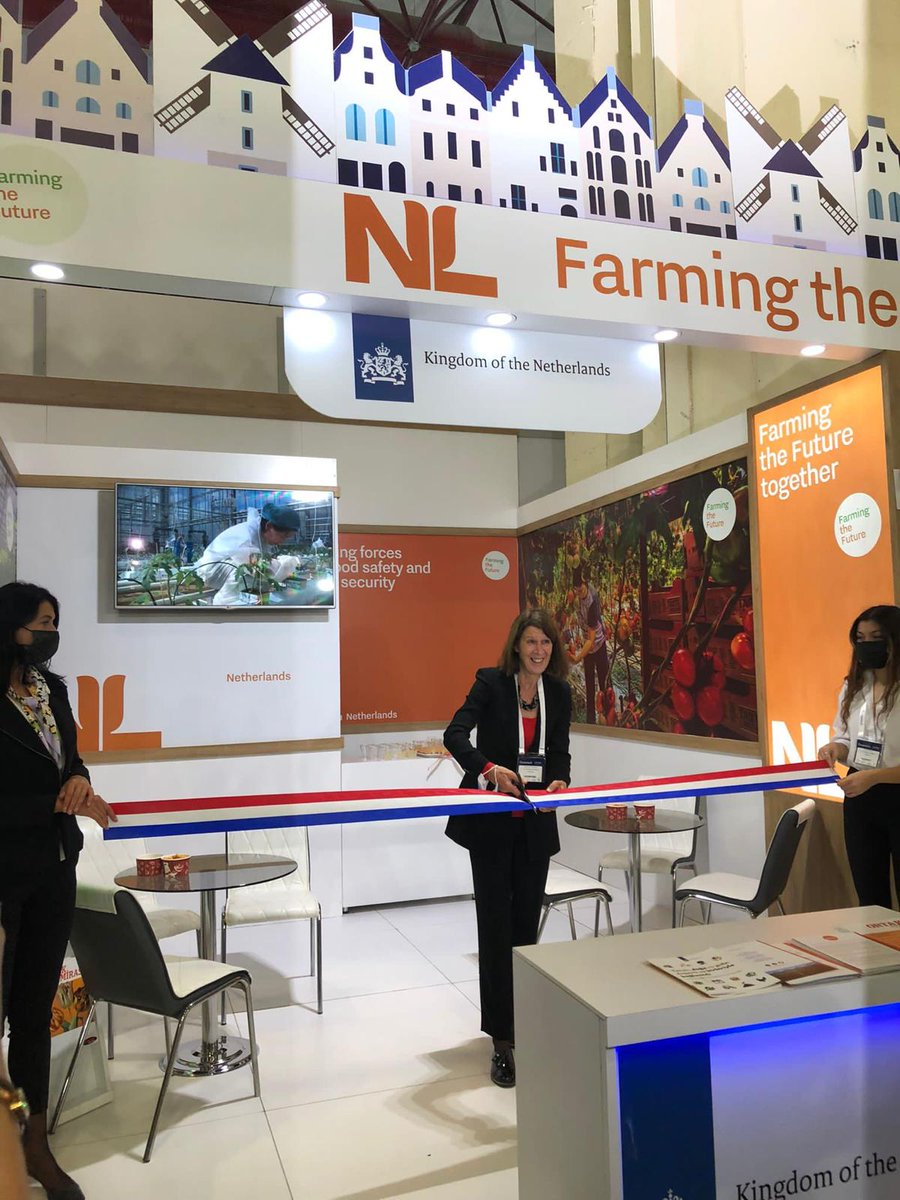 Visit to the <a href="/GrowtechEurasia/">GROWTECH. Events</a> #Horticulture Fair and #Holland Pavillion in #Antalya. Great showcase for #Dutch #innovation and #technology for 🇹🇷 and the region. #Growtech2021 #agriculture #farmingthefuture