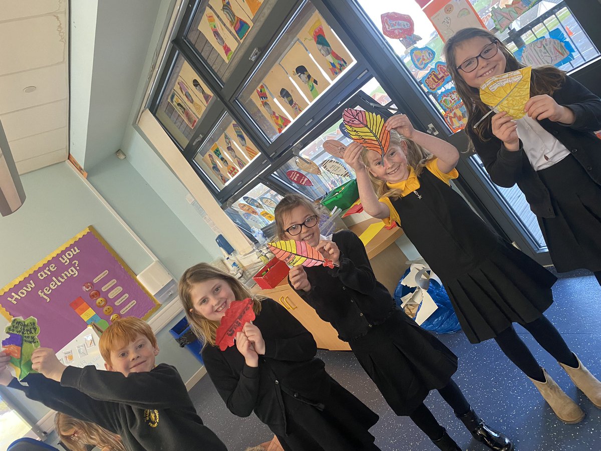 MPS_P2HN's tweet photo. Rounding up our COP 26 work by making some promises to the planet! We will put our leaves together to make a #forestofpromises #globalgoal13 https://t.co/GLYBZDujKg