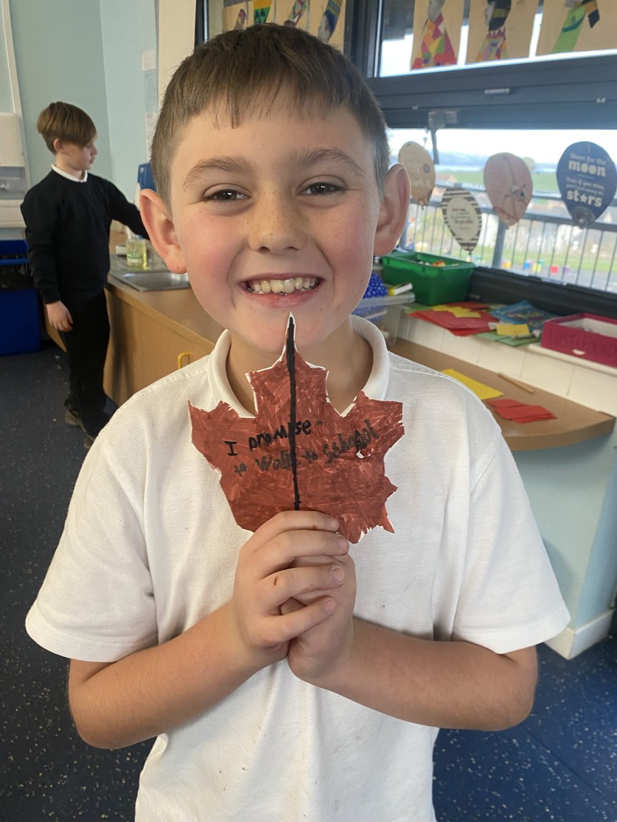 MPS_P2HN's tweet photo. Rounding up our COP 26 work by making some promises to the planet! We will put our leaves together to make a #forestofpromises #globalgoal13 https://t.co/lCSWqcHG7c