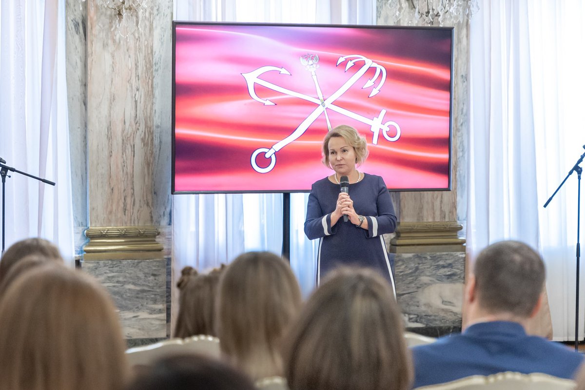 Сегодня во Дворце торжественной регистрации рождения «Малютка» прошло мероприятие, посвященное предстоящему Дню матери, который по традиции отмечают в России в последнее воскресенье ноября.

spbdeti.org/news/upolnomoc…