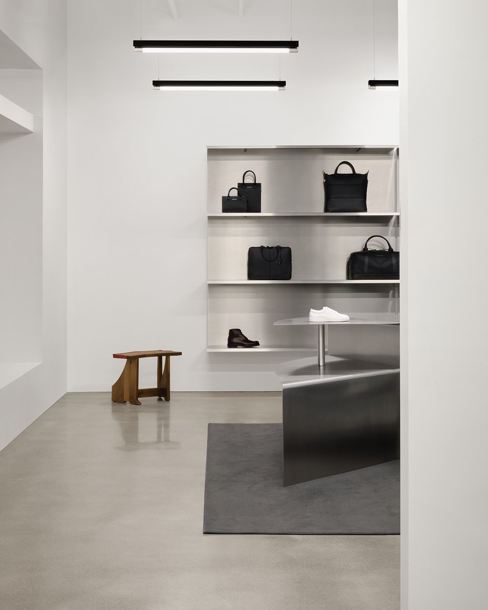 From airports to train stations, WANT’s new Montreal flagship captures the meditative energy of transitional spaces, translating the feeling they evoke into a physical experience.⁠
⁠
Visit the WANT Les Essentiels Montreal flagship at 5445 av. de Gaspé.: bit.ly/wle-flagship