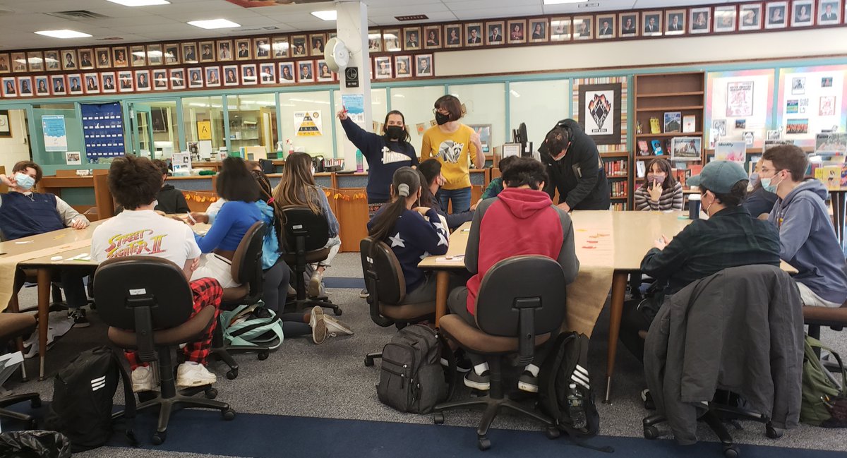 RSDWorldLang's tweet photo. Today Ms. Vlasova's English Language Learners and Ms. Stokes Spanish III students reflected upon and shared messages of gratitude for Thanksgiving.  #emergingbilinguals #EnhancingtheStudentExperience #GoRamsNJ @LanguageArtsRSD https://t.co/RDsWtgXCSL