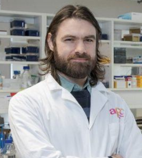 APCPostdoc's tweet photo. [4/4] Last but not least, Ciaran is taking up the role as our new public relations rep and Clara as our new social media rep! We are all looking forward to contributing to the postdoc community at the APC! #postdocs #newmembers https://t.co/8mXGncY5oa