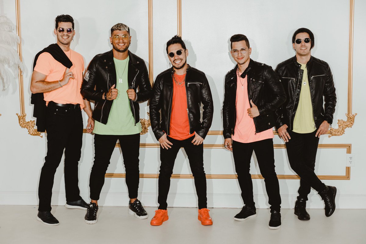 SI ESTA FOTO APARECE EN TU INICIO ES PORQUE ERES UN SALSERO DE CORAZÓN ♥️💃🕺🏼 se viene nuestro concierto ONLINE este 5 de diciembre, ESTÁN PREPARADOS? 😎