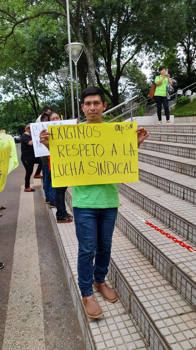 OtepSn's tweet photo. La OTEP-SN busca lograr una respuesta favorable a la solicitud de Amparo Constitucional presentada con el objetivo de evitar el descuento que pretende el MEC para aquellos docentes movilizados durante la lucha por el 16% camino al Salario Básico Profesional.
#LaLuchaContinúa https://t.co/DHmbL9RhW9