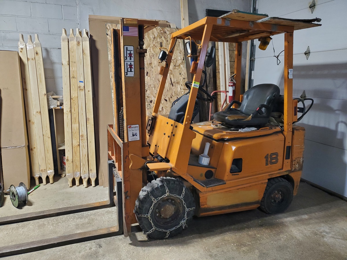 AuctionMasters's tweet image. Log Furniture Manufacturing: Woodworking Equipment, Furniture, Lumber/Log Inventory, Retail Inventory and much more! Click here to view the live auction: bid.auctionmasters.com/ui/auctions/72…