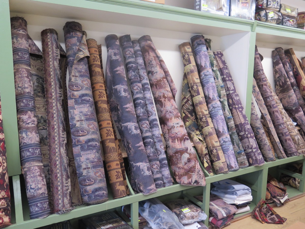 AuctionMasters's tweet image. A Lodge Upholstery Business is up for bid now at AuctionMasters.com.  The sale includes equipment, inventory, intellectual property, and training. Great business for selling on Ebay and Etsy! Click here to learn more: bid.auctionmasters.com/ui/auctions/72…