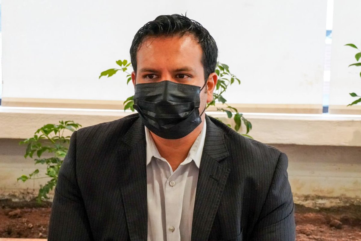 AMEcuador's tweet photo. #AMEgestiona | Al concluir la reunión las autoridades de AME y de @AgriculturaEc acordaron realizar una mesa técnica para analizar caso por caso la situación de los camales del país, pensando siempre en la ciudadanía. https://t.co/UWD4xIU2tt