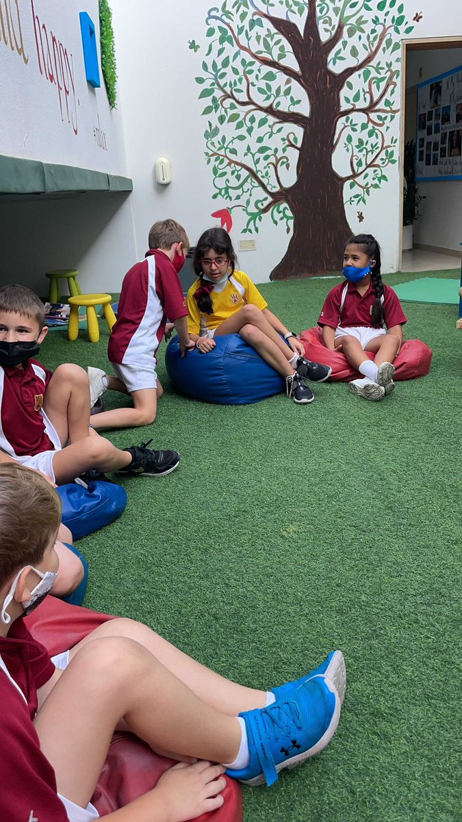 Year 3 Blue have enjoyed their oracy class games in the well-being garden. They have had lots of fun without using pens or devices! 🗣️ 
#VHPS #wearevhps #vhpsthelittlethings #smallschoolbigheart #NoPensDay