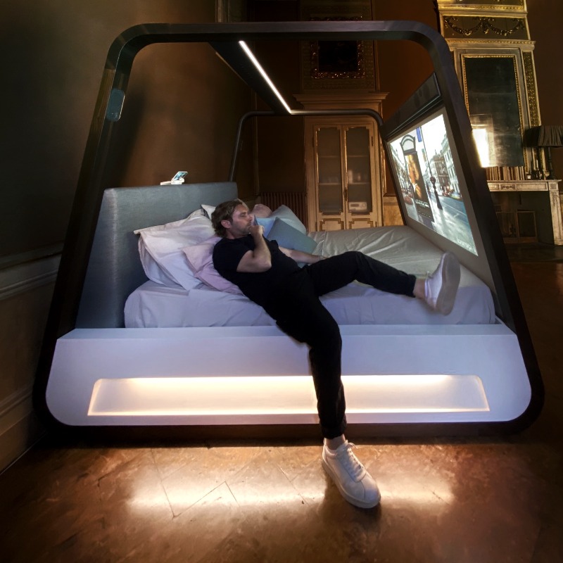 hi_interiors's tweet photo. How much quality time do you dedicate to yourself? Enhance your personal growth with HiAm, the smart Italian bed. A high-definition audio system, 70-inch screen, a 4k projector, massages, and more intensify your creativity and relaxing moments. https://t.co/AdqTwT21mS