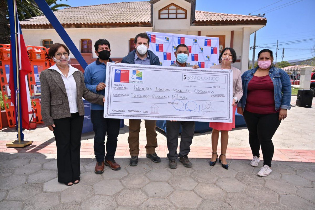 eeblancor's tweet photo. Junto a @gorecoquimbo estuvimos entregando el FONDO FNDR Reactivación Minera 2021 a la provincia de Limarí. Felicitaciones!

Además, fue una buena instancia para poder escuchar las inquietudes de los pequeños mineros de la zona, seguimos trabajando para #MásYMejorMinería! https://t.co/20KPHIjwOx