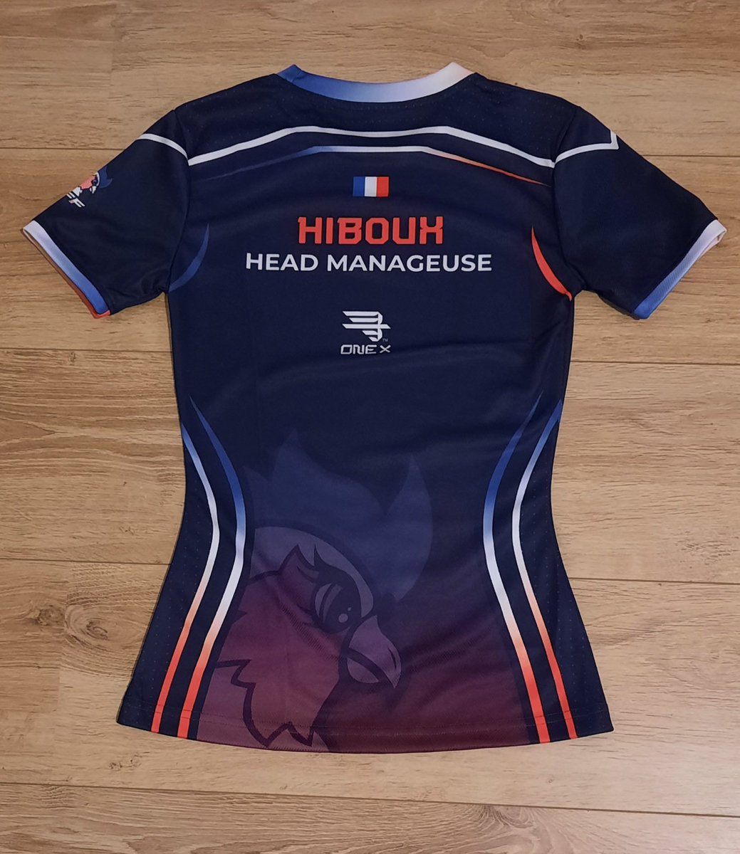 L'EDFF est fière de vous dévoiler ses maillots esport ! 🎽 
Merci à Lisst notre graphiste qui a travaillé sur ce projet instagram.com/martin_lm9/?hl… 
Et merci à <a href="/OneXWear/">One X™</a>