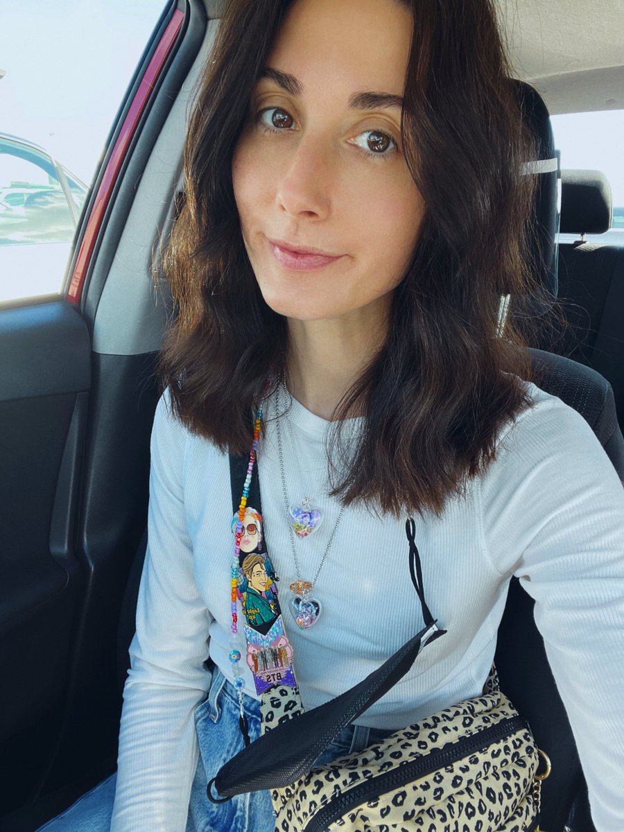 hetherington's tweet photo. ya girl finally got her hair cut by a professional for the first time in almost two years &amp; pray that these curtain bangs don’t make me regret my entire existence 😆 also, shout out to my bb @jimmypurry for spoiling me with a hopekook fuzzy bucket hat heart locket 🥺 https://t.co/Gi1XWSnATm