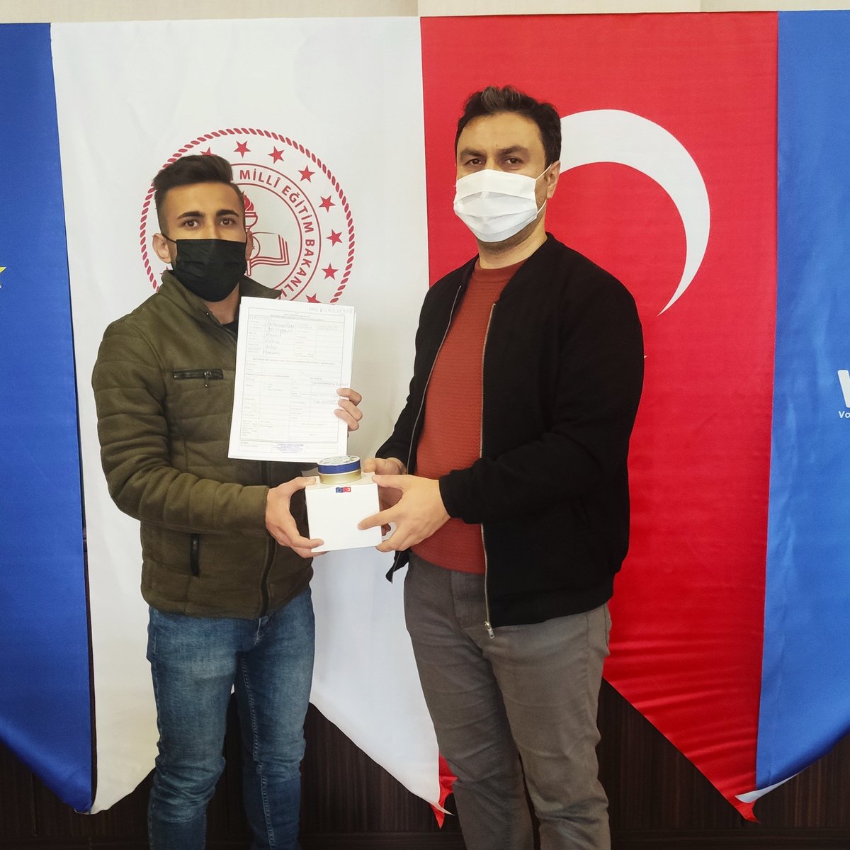 kalenderokkes's tweet photo. İMEP projesi kapsamında Muhammed OBİD isimli Suriyeli Erkek Kuaförü merkezimize kayıt edilmiştir.
#çırak #kalfa #usta #meslekieğitim
#imep #eduser https://t.co/AvnNZdD3Ye