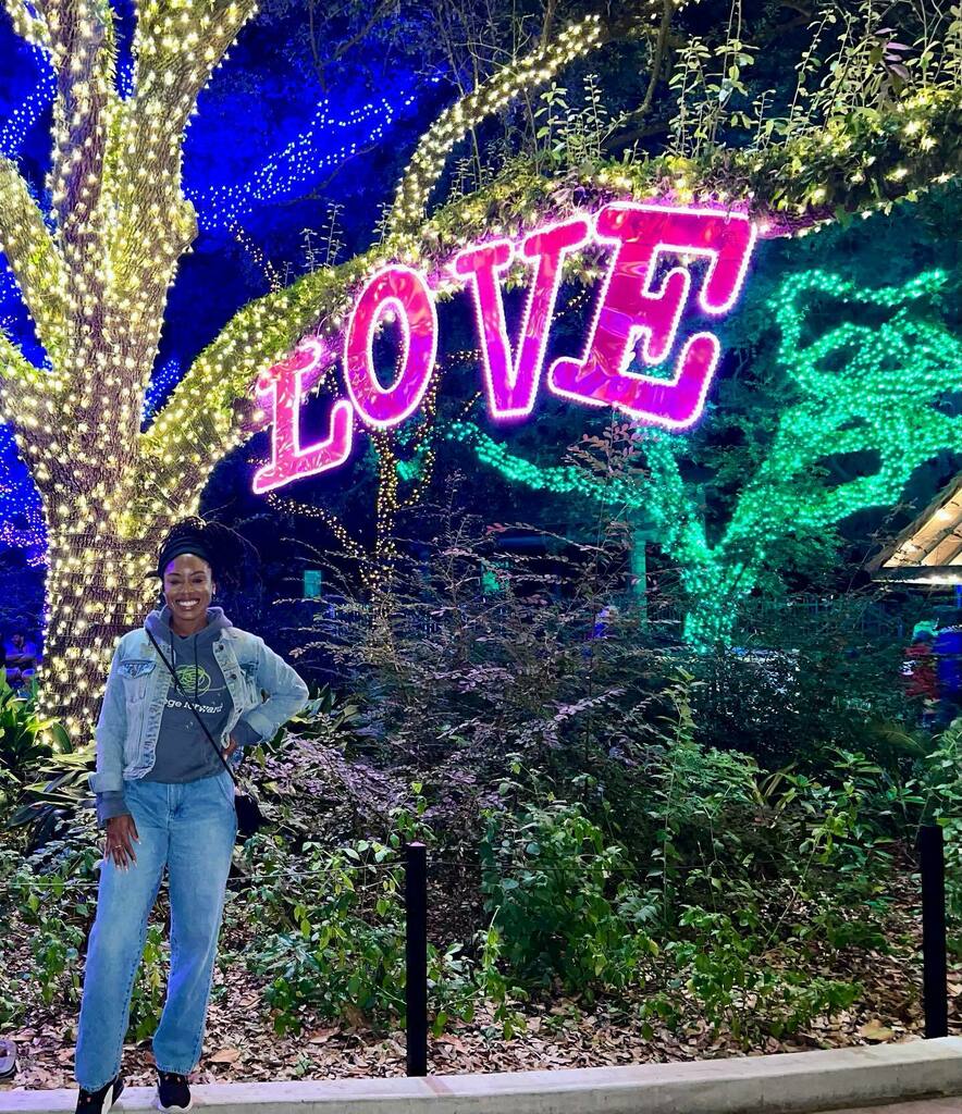 tcomptonhtx's tweet photo. All of the lights…. All of the liiiiights 🎶. We took my niece to Zoo Lights this past Monday 🥰.

She’s only 1 &amp; it was waaaay past her bed time, so she wasn’t really in the mood 🤣. BUT, my sister and I really enjoyed it! 

If you haven’t already, go check it out! It’s a … https://t.co/WGLAL6aRp0