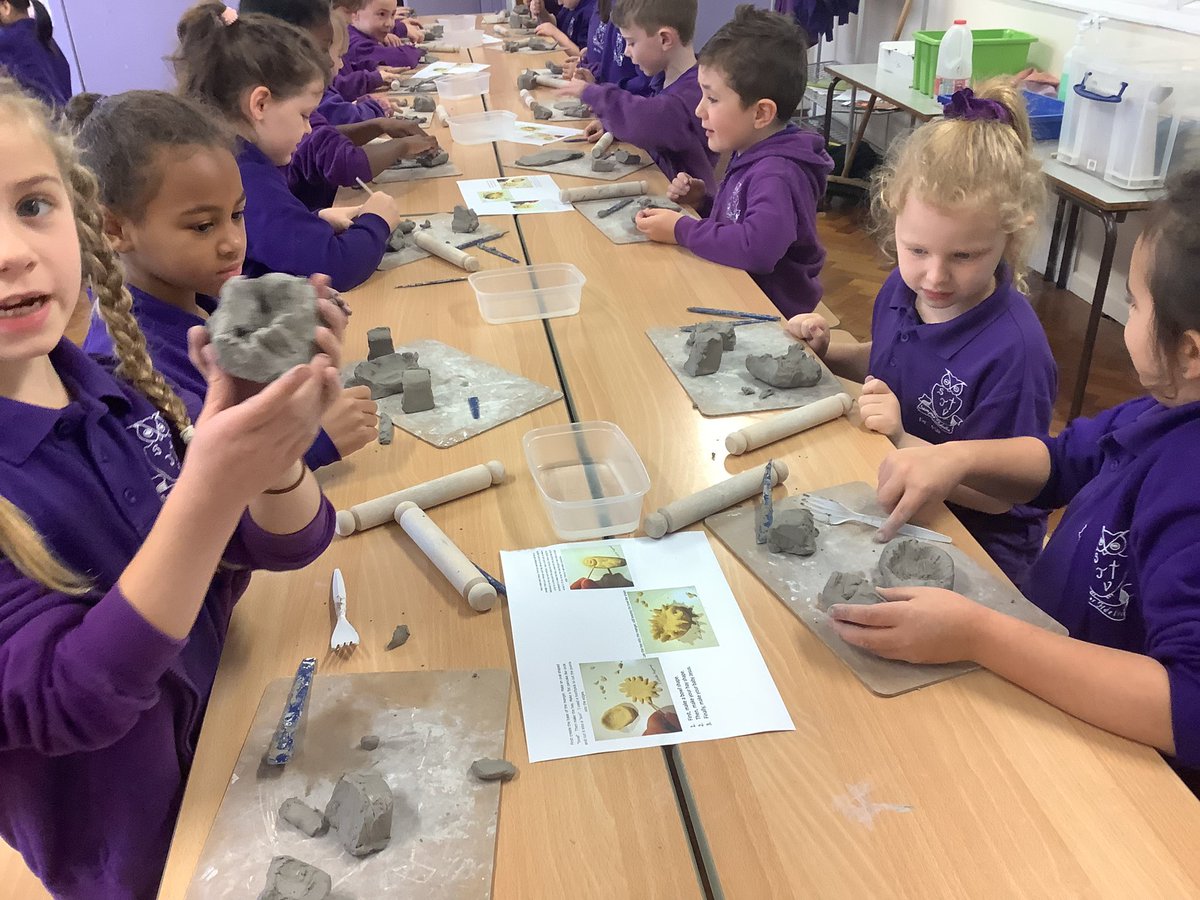 SJVlower's tweet photo. Year 2 loved their Inspire Workshop this morning, they created beautiful clay Bambinelli’s.  We can’t wait to paint them once the clay has dried! @sjohnvianney https://t.co/h2Tl9ImPY9