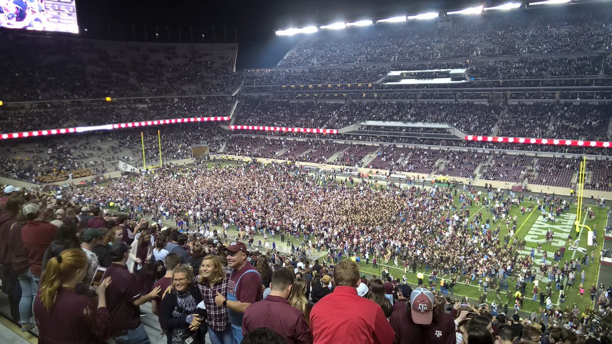 BarstoolTexasAM's tweet photo. 3 years ago today! #BTHOlsu https://t.co/YNTmmf3AYe