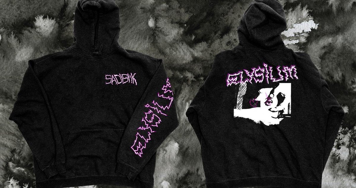 IAMSADISTIK's tweet photo. Black Friday sale is live. 25% off (nearly) everything in the shop 🩸

https://t.co/AnbVDVhELK

Retweet for a chance to win a free merch pack 💀 https://t.co/oELEYBJeP2