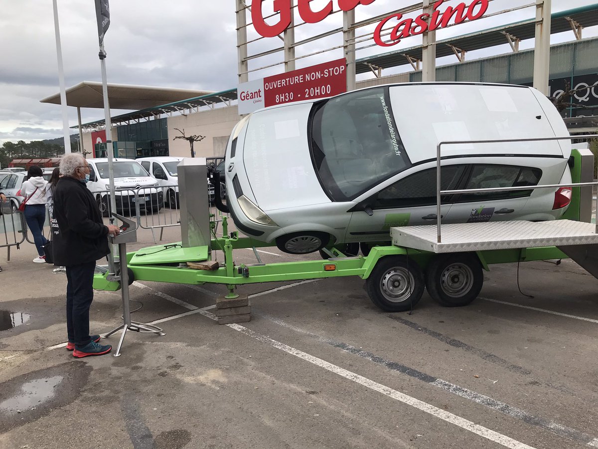 Mgen2a's tweet photo. @FDRoute &amp; @Mgen2a au service du grand public au CC Géant Casino  PoVo pour rendre nos routes plus sûres ! 🙏 aux participants, à ceux qui ont rendus possible cette action 👏 Association sport et culture  en  Méditerranée Géant Casino @citaportivechju @prefet2a @groupe_mgen https://t.co/B1i4PC6jZ5