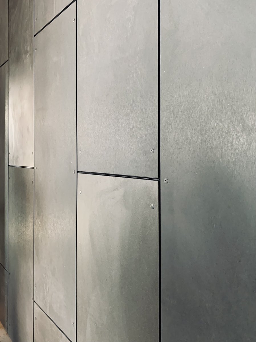 Very exciting to see some lovely progress on our site at  @KingstonHospNHS for the upcoming Admission on the Day department. Especially with those crisp autumn colours seeping in our new curtain wall!