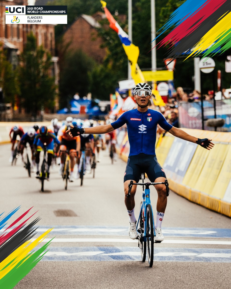 flanders2021's tweet photo. These two young talents crowned themselves as the new UCI World Champions 2️⃣ months ago! 🌈 Do you think they’re still dreaming about their victory? 🥰💭 #Flanders2021 https://t.co/m8R6PnRwr0