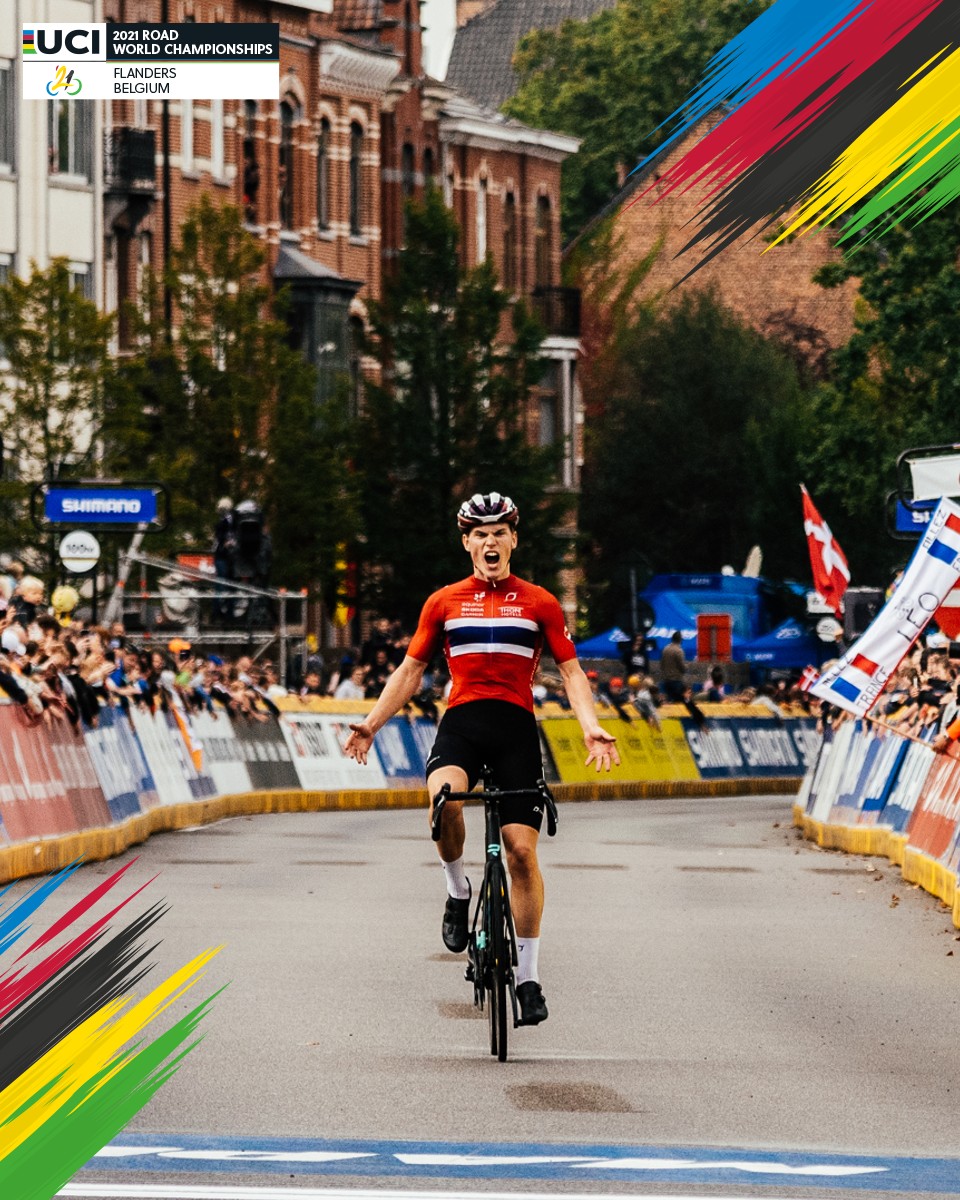 These two young talents crowned themselves as the new UCI World Champions 2️⃣ months ago! 🌈 Do you think they’re still dreaming about their victory? 🥰💭 #Flanders2021