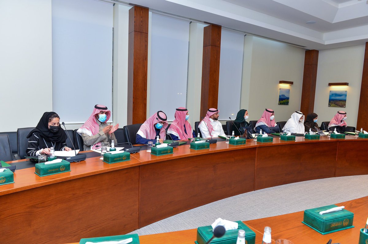 hailchamber's tweet photo. شارك رئيس #غرفة_حائل أ.عبدالعزيز الزقدي باجتماع الموائمة بين إمارة حائل ووزارة السياحة الذي ترأسه #أمير_حائل الأمير عبدالعزيز بن سعد بن عيدالعزيز بحضور وكيل وزارة السياحة للتفعيل السياحي الأمير سعود بن نهار للتعريف بمستجدات إستراتيجية السياحة الوطنية وموائمة التوجهات الاستراتيجية https://t.co/z9M2JFxtVT
