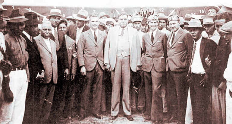 jcardonaerazo's tweet image. Abro hilo histórico de cómo el Partido Nacional ha traficado con drogas desde la dictadura de Tiburcio Carías Andino (1933-1949) y cómo han sostenido relaciones con grupos mafiosos y drenado fondos estatales, perjudicando al país desde sus orígenes.
¡Esta vez sí se van! 👇