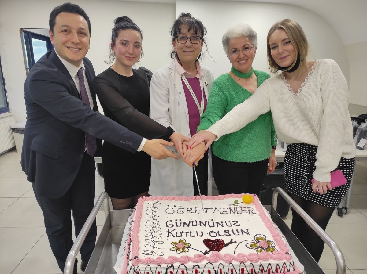 Başta <a href="/Serkan_Celik52/">Serkan Çelik🇹🇷</a> hocam ve idaremizin bizleri düşünüp bu güzel günü daha da anlamlandırdıkları için çok teşekkür ederiz. Bu güzel ailenin içinde olmaktan dolayı çok mutluyuz. <a href="/KartalDoga04/">Doğa Koleji Kartal Kampüsü</a> <a href="/serozeren/">Serhat Özeren</a>