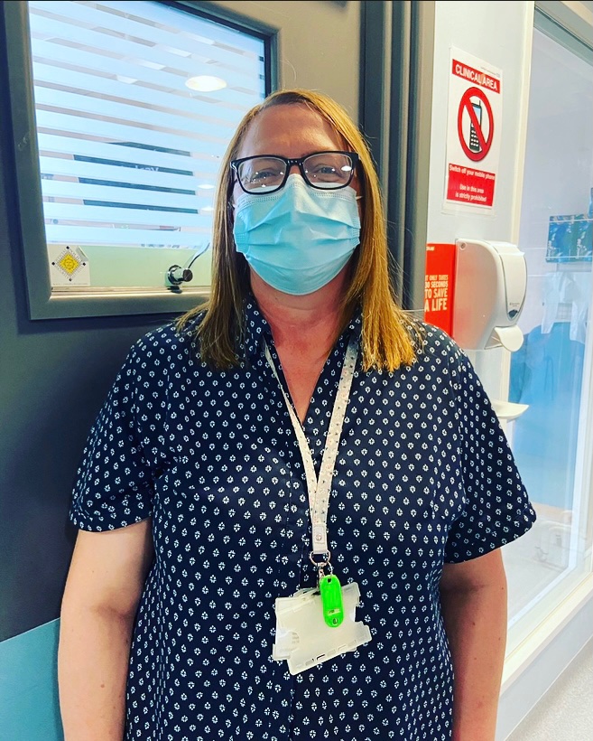 MEET OUR TEAM
First up is Gaynor, one of our amazing ward clerks. She has worked within critical care for 14 years and says the best part of her role is the variety and that every day is different #teamcriticalcare #oneteam <a href="/SheffieldHosp/">Sheffield Hospitals</a>