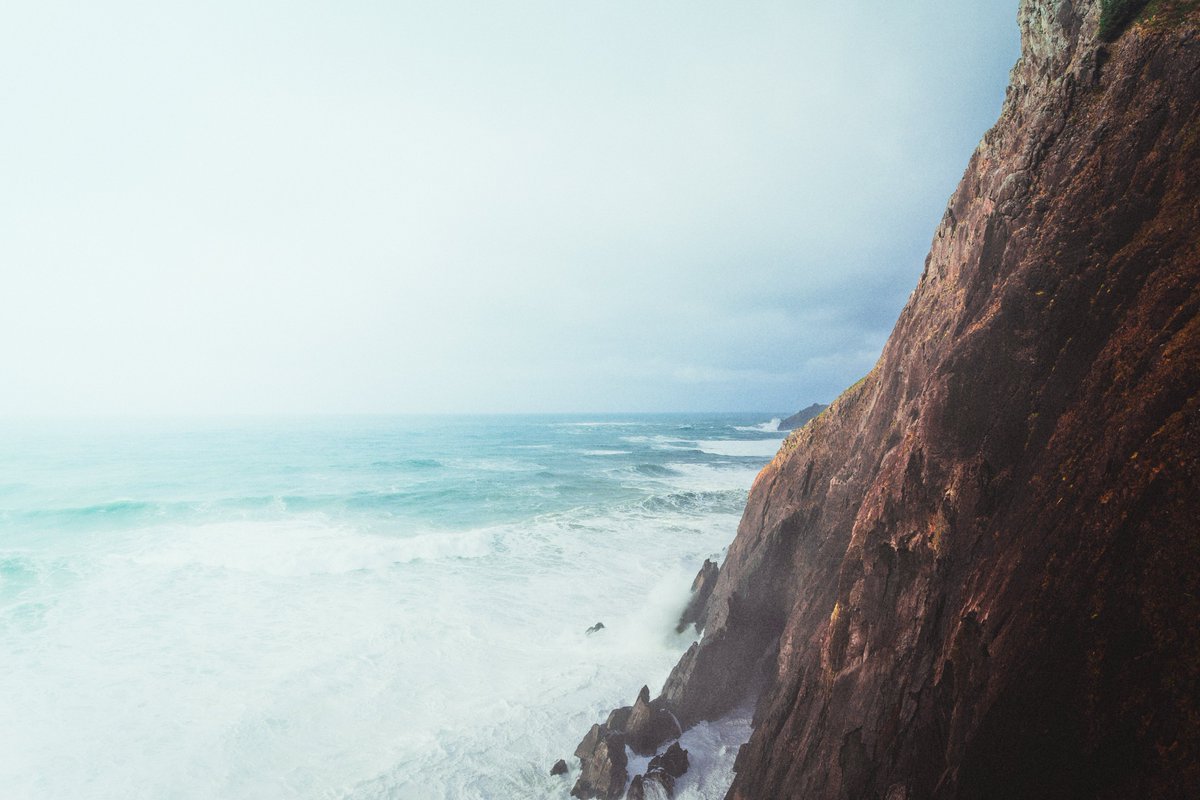 alexxhinson's tweet photo. by the sea https://t.co/rK7YC44Lj5